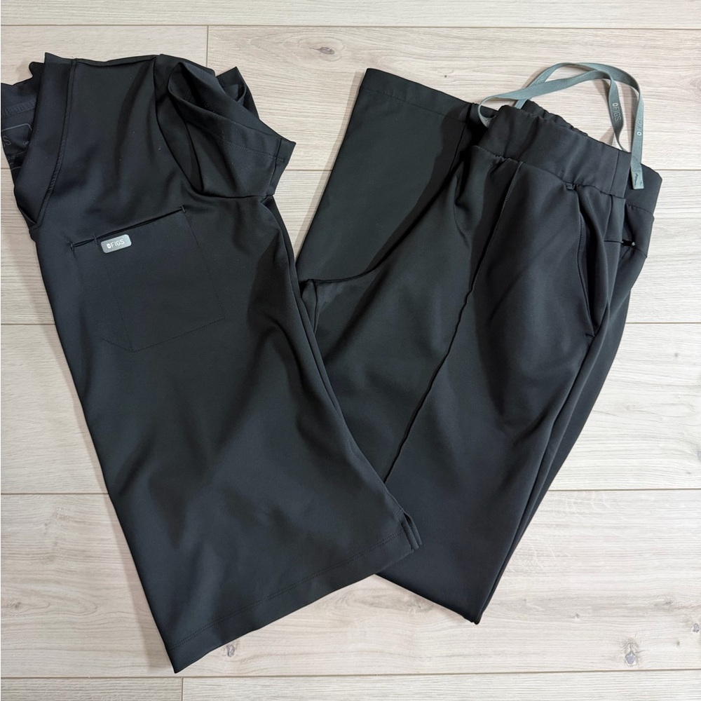 Figs formX women’s set. Salina pants MP, slim V-neck large